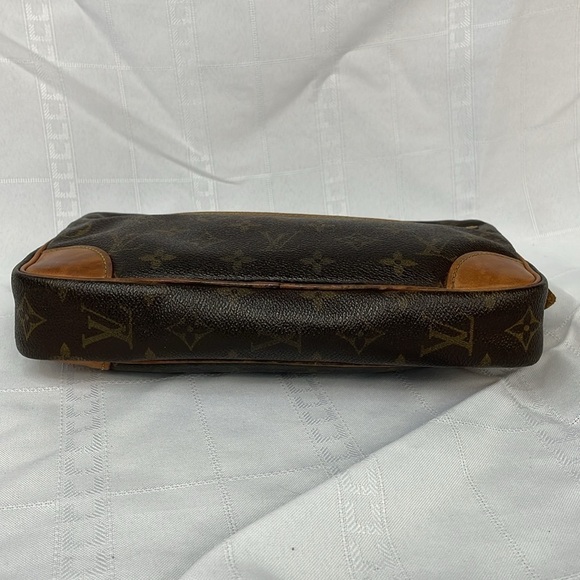 Louis Vuitton Monogram Pochette Pouch Clutch Toiletry Bag - Picture 8 of 17